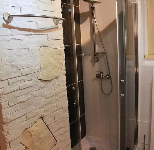 农家乐 游逸者小屋旅馆 *